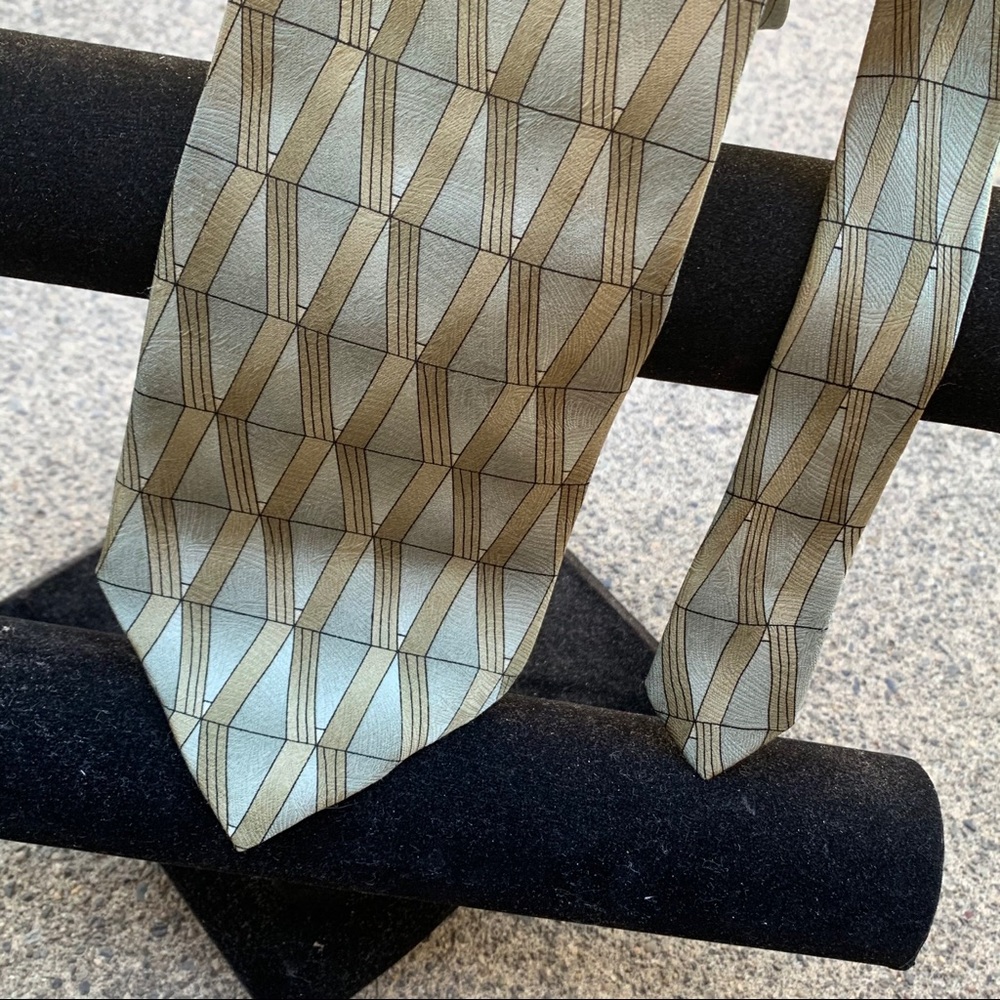 Men's Grateful Dead 100% Silk Green Tie